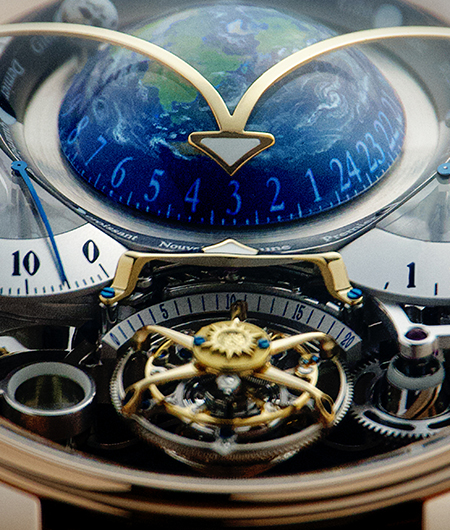 bovet-dimier-recital22-grandrecital-blue-lifestyle-red-gold-gallery-03