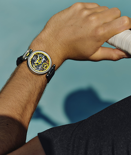 bovet-fleurier-aperto1-lifestyle-yellow-titanium-gallery-01_2